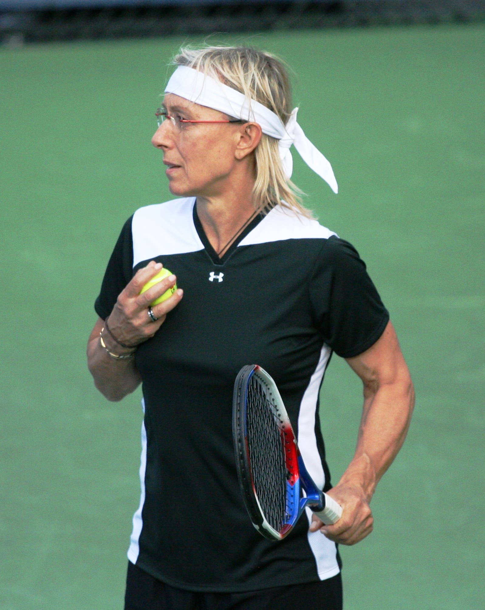 https://www.sportrx.com/sportrx-blog/wp-content/uploads/2019/07/Martina_Navra%CC%81tilova%CC%81_at_the_2010_US_Open_03.jpg