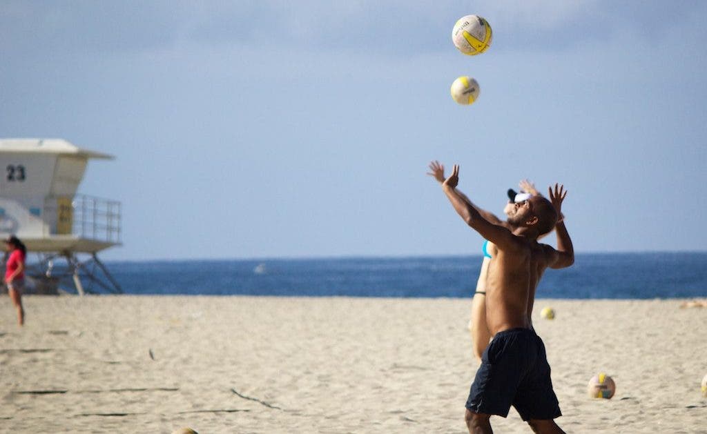 Mission-Beach-Volleyball