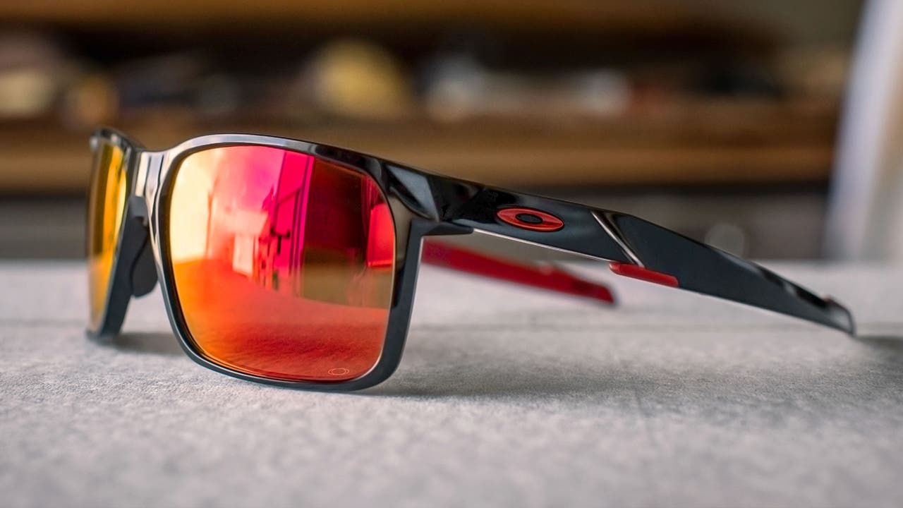 oakley red polarized