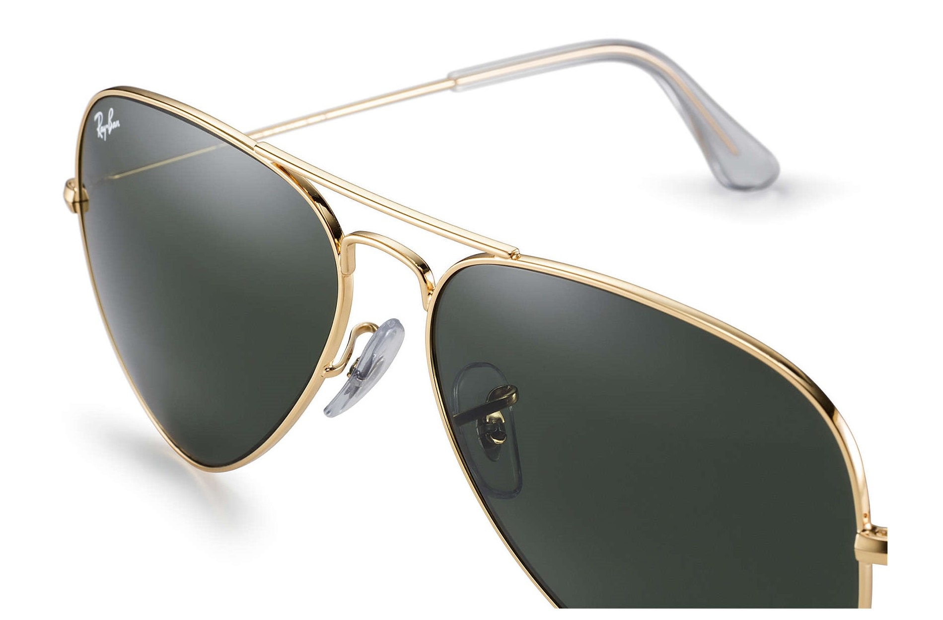 Close Up of Ray-Ban Aviator in Gold with G-15 Lenses