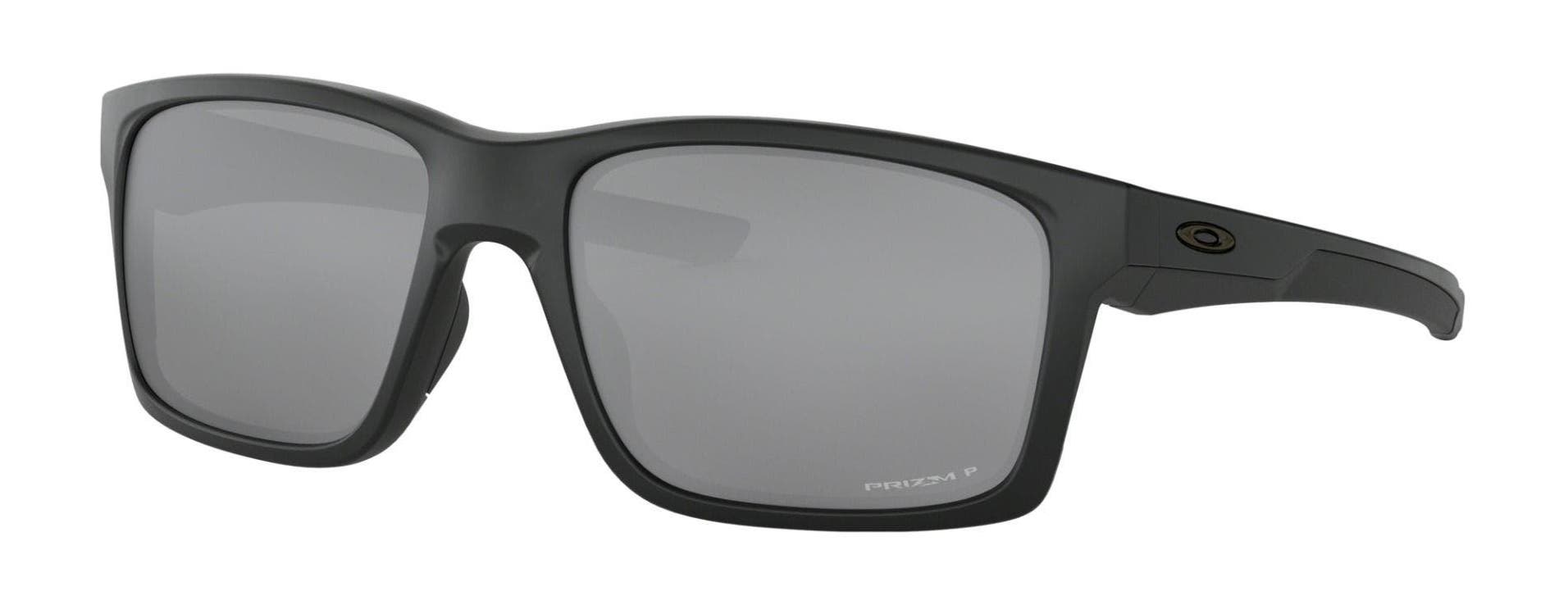 oakley mainlink sunglasses in black with prizm black polarized lenses