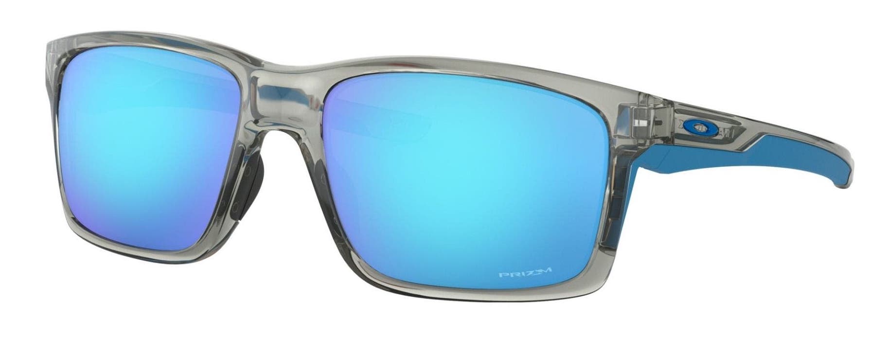 Oakley Mainlink XL golf sunglasses for big heads in grey and blue with blue PRIZM lenses.