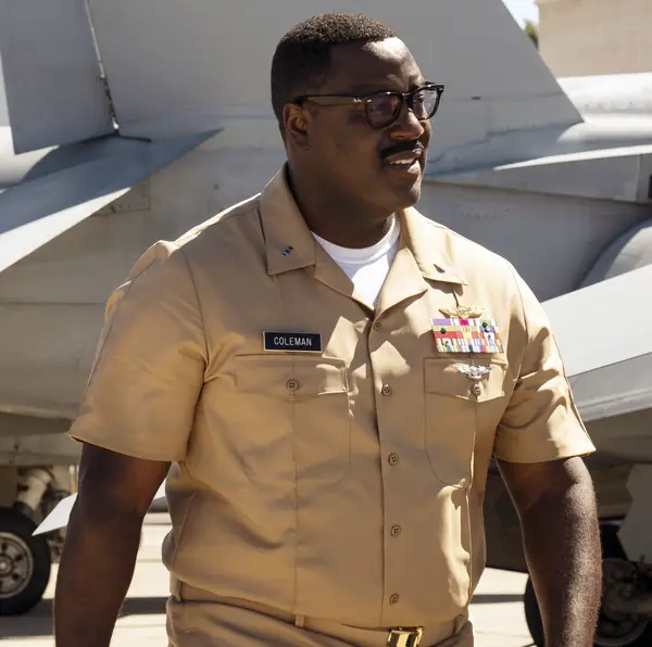 top-gun-maverick-movie-hondo-ray-ban-eyeglasses-rb4340v